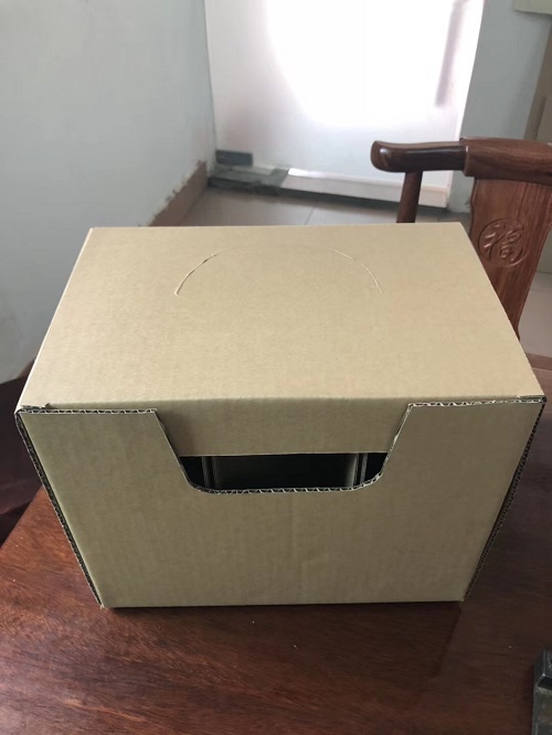 紙箱